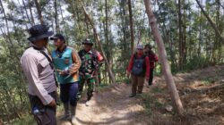 Cegah Karhutla di Lereng Merapi, Babinsa dan Petugas TNGM Perkuat Patroli dan Pemetaan Jalur Evakuasi